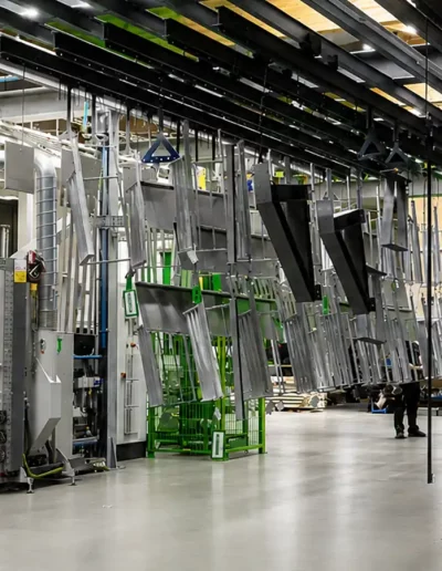 pulverbeschichtungsanlage bauteile haengefoerderer oze gmbh