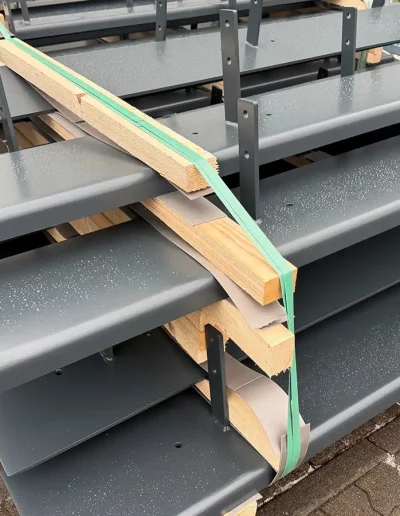 verpackung stahltraeger mit abstandshaltern bg oze gmbh